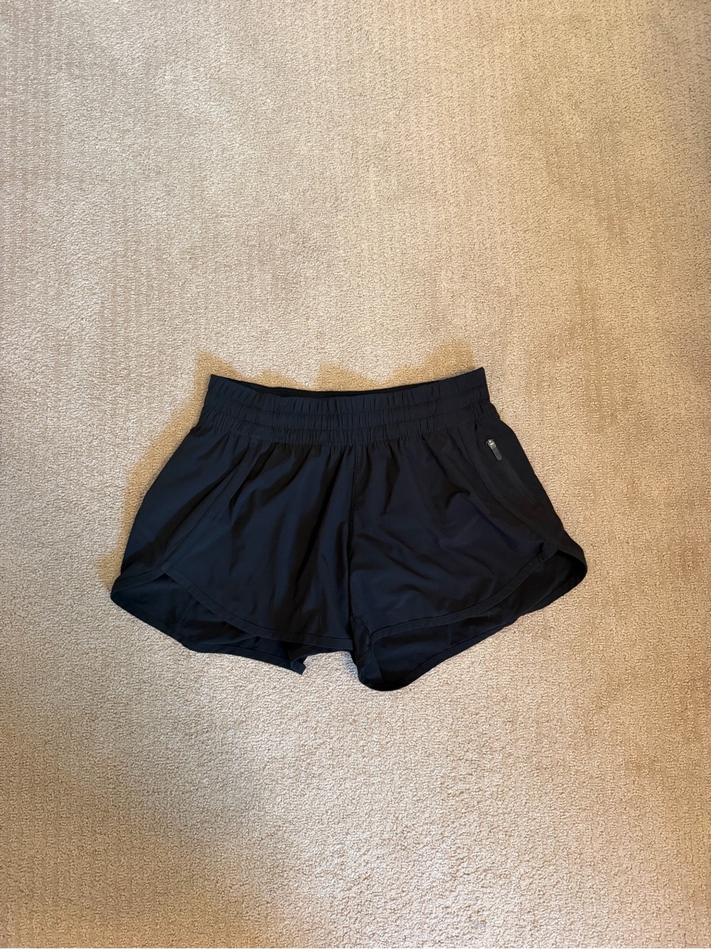 Women’s Black Lululemon Midrise Track That short